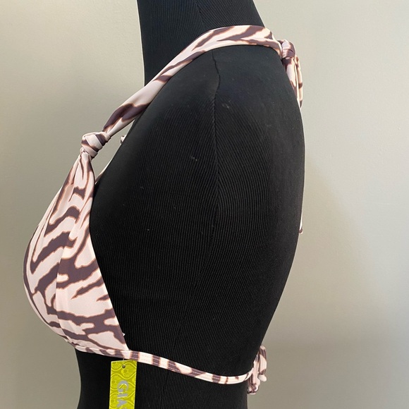 Gianni Bini Blush Pink Animal Print Swimsu… - Picture 3 of 4